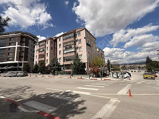 FIRSATT DAİRE ATAPARKTA YOLA CEPHE 3+1 SATILIK DAİRE! — Fotoğraf 2