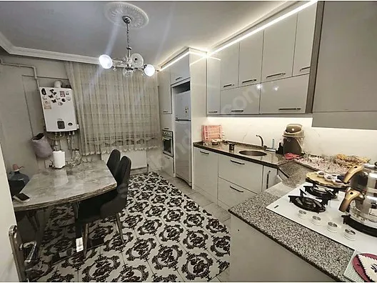Göz Hastanesi Civarı Geniş ve Ferah 3+1 Satılık Daire — Fotoğraf 3